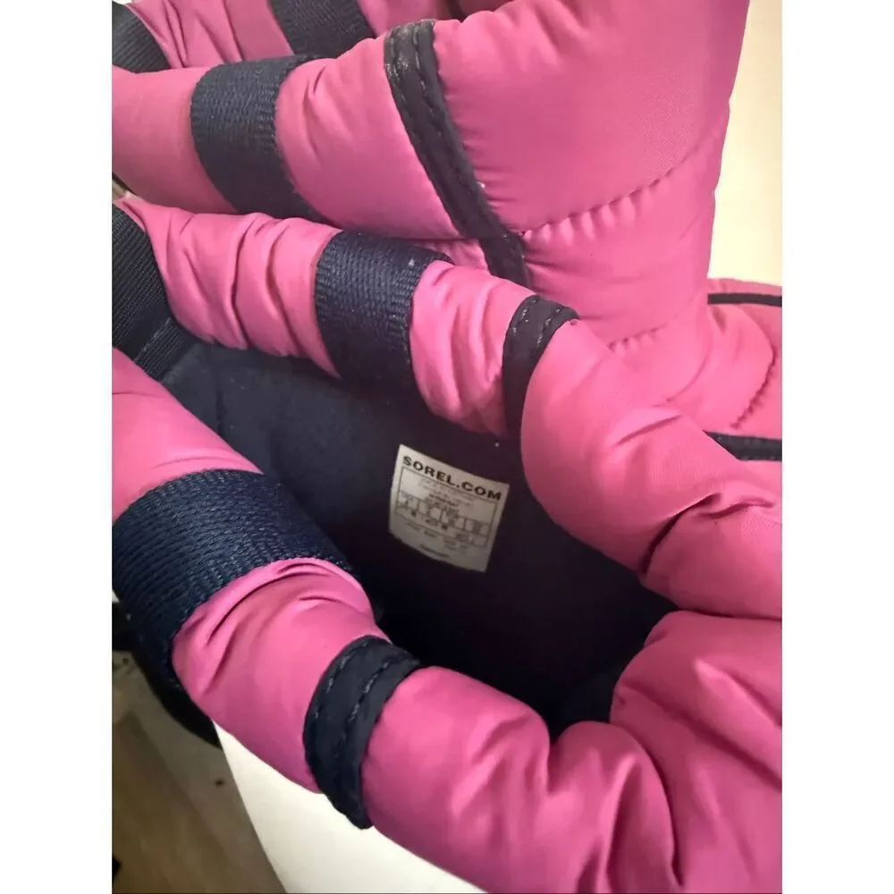 Sorel Kids Girls Puffy Quilted Whitney II Mid Snow Boots Pink Black Size 4 NWT